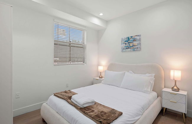 Not Affected by the Fire/modern Spacious Home With Parking & Fully Equipped Kitchen #3 - Foto 12