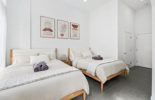 NEW! Central Ballard 3BR Townhome Fits 8 Free Parking AC Family Friendly - Foto 20