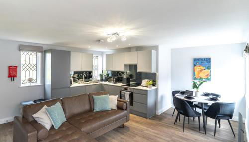 Redwood Escape Stylish New Forest Stay Sleeps 4 Near Paultons Park - Foto 3, pet friendly