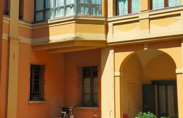 Ca' Spadoni, centro storico, piano terra, ingresso indipendente, teatro, parcheggio, - Foto 51