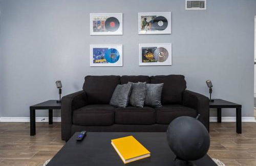 The Music Room Tsu,NRG,MedCtr,Concerts,rodeo - Photo 12