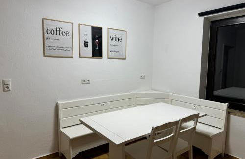 120qm Geräumige Wohnung & Balkon & Parkplatz - Foto 12