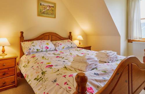 Holly House - Photo 17