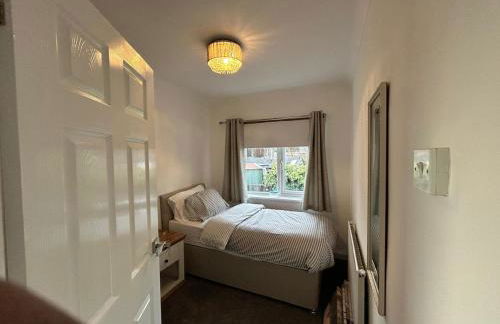 Beautiful Family-Friends 3 Bedroom Cosy Home Birmingham - Foto 23
