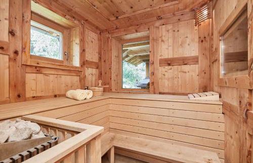 Bayern Chalets bei Salzburg und Berchtesgaden mit Whirlpool und Sauna - Foto 63