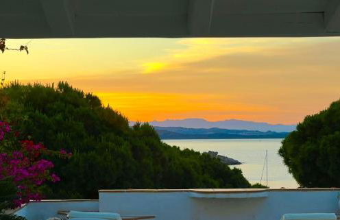 Steps from the Beach with views and big patio! - Photo 11