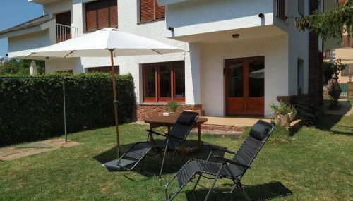 Casa amb jardí i llar de foc - Foto 1, Garden