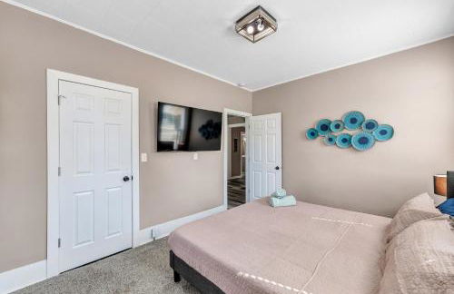 Lazy River Villa - Hottub! Fenced Yard! Fire Pit! - Foto 32