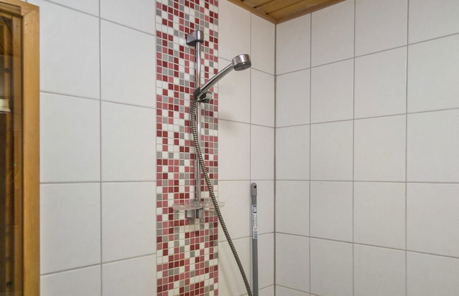 Alppitalo punatähti 7 as 4 - Foto 12