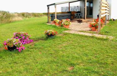 Beautiful Wooden tiny house, Glamping cabin with hot tub 3 - Photo 4