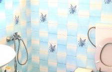 Spacious farmhouse with big yard and fireplace - Foto 11