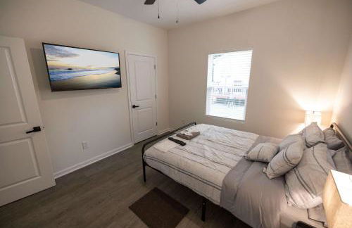 4 Min to Downtown - 10 Min to Elon - Washer and Dryer - Foto 18