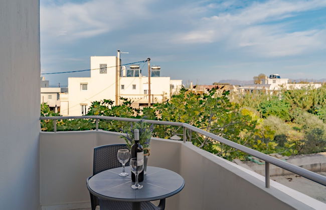 Saint-Trope Studios - Photo 7