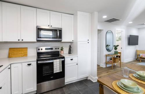 Casa del Mar - Bold, Bright & Steps to the Sand! - Foto 23