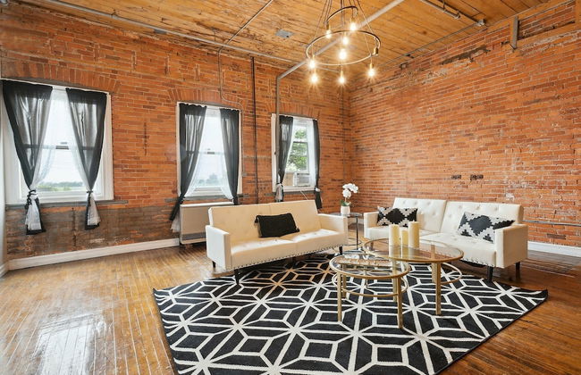 Queen G Investments 1 Bedroom Apts by RedAwning - Foto 10