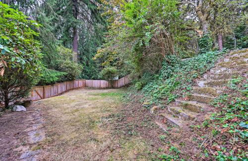 Cozy Redmond Retreat Spacious Deck and Yard! - Foto 31