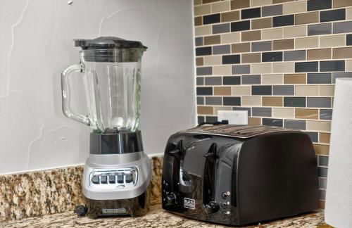 Walk to AT&T Stadium - Modern 2BR With Backyard - Foto 24