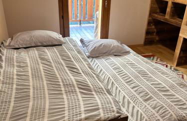 Gorgeous 2 bedroom, 2 full bath, ski in apartment! Winner of 2025 and 2024 Traveller Award! - Photo 17