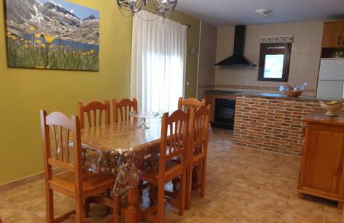 Los Guijos - Photo 26