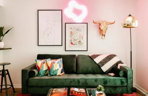 Neon Cool with Pool Clarksville by DT FREE PARKING - Foto 1