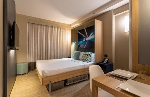 Charlie Alphaville - Foto 28