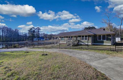 Pond View Retreat Spacious 3BR - Foto 49