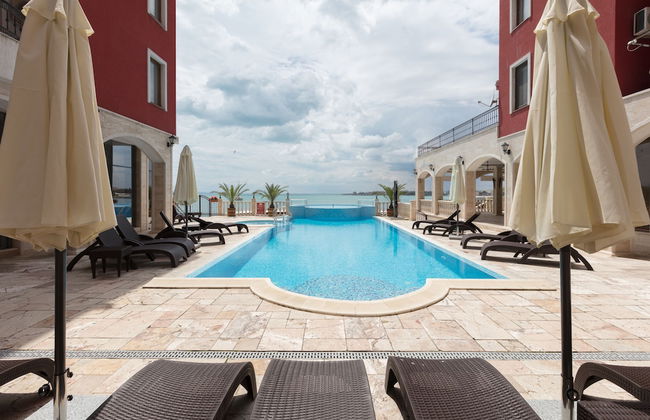 Beachfront Studio in Rich Beach - Photo 16