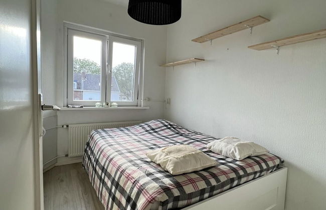 Charming 2-bed Apartment inc Balcony in Maastricht - Photo 4