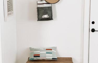 Designer Home 2 Bedroom - 20min to NYC WTC - Private Backyard - Foto 22