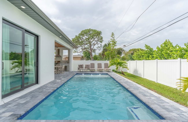 Sparkling new Vanderbilt Beach Luxury Escape - Photo 34