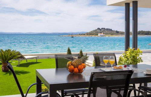 Luxury Apartment Sea - Photo 23