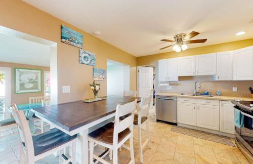 Tropical Haven Retreat 4 Beds 3 Baths Ultimate Family Vacation - Foto 6