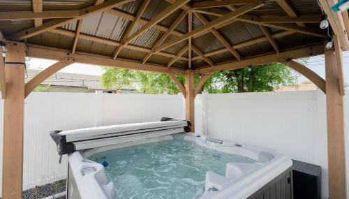Updated Family Friendly Hillyard Gem NEW HOT TUB! - Foto 3