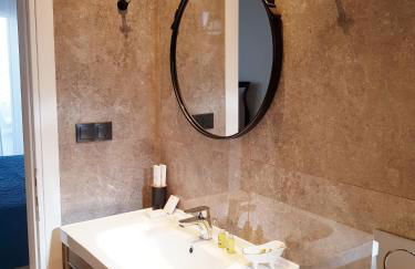 Houmas Apartments - Photo 21