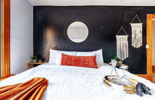 Jungle House Luxury Homes - Columbus Downtown Short North - Walk to Convention Center & Nationwide Arena - Sleeps up to 10 - Free Parking - Over 5,800 Five Stars - Foto 33