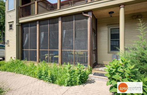 Lake Life Getaway - Condo near downtown! - Foto 24