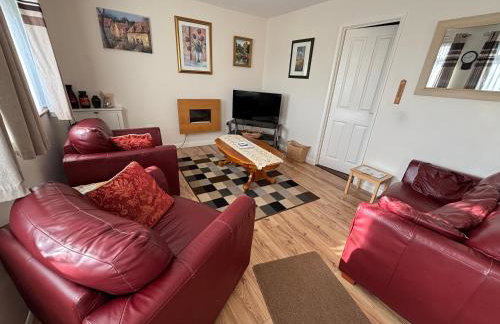 498, Three Bedroom Detached Chalet - Sleeps 6, pet friendly, FREE pool and entertainment passes included - plus WiFi, bed linen and towels included - Foto 19