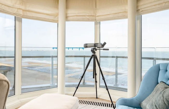 Stunning Penthouse With Free Parking and sea View - Foto 3
