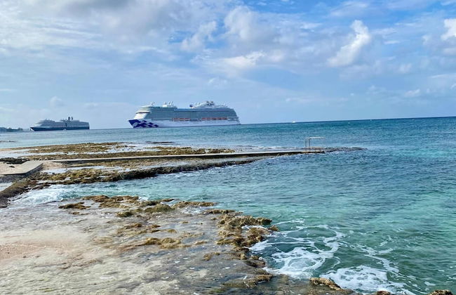 Oceanfront Condo on Seven Mile Beach - Photo 3