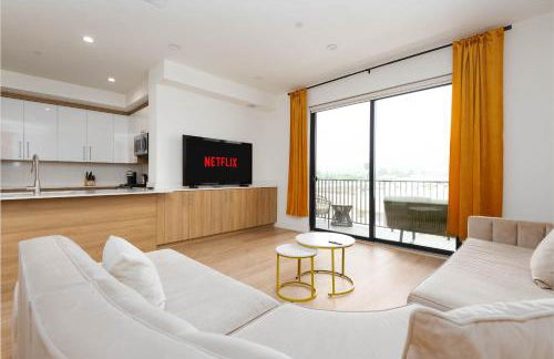 Stylish Apartments in Glendale with Free Parking - Foto 47