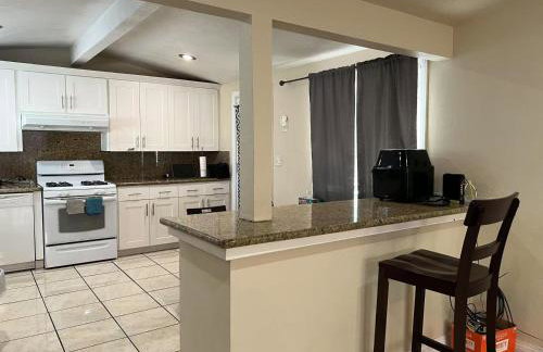 欢迎入住West Covina的四卧二卫的独立房子 - Foto 5