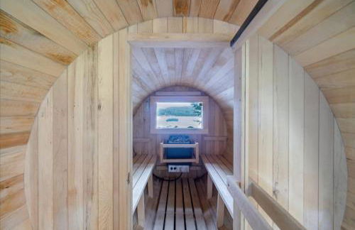 Catskills Lakefront with Hot Tub, Sauna and Theater - Foto 13