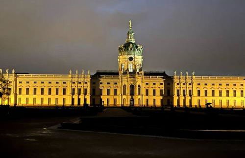 Checkpoint Charlie Apartment - Photo 31
