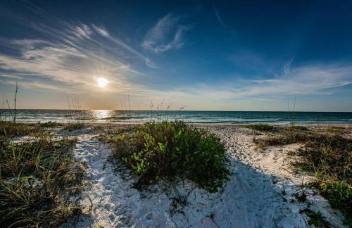 Beach Happy - Photo 58