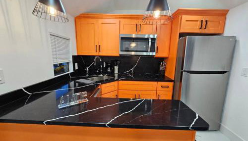 Comfy Tiny Home WP Large Private Deck Queen bed - Foto 2