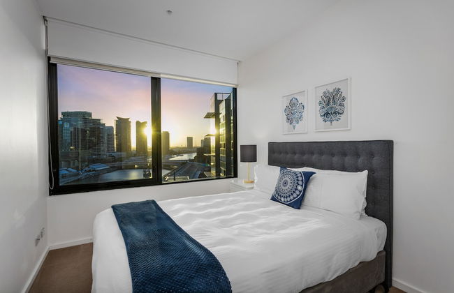 Waterfront Melbourne Apartments - Photo 10