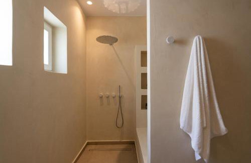 Exclusive Luxury Moca beachfront villa, Molos, Paros - Photo 12