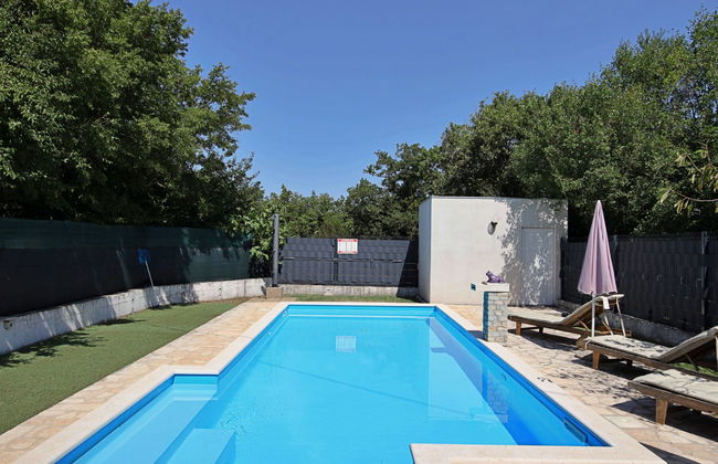 Spacious Prgomet Retreat With Private Pool, Fitness Centre, and Garden - Foto 45