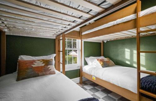 4-bedroom house in charming Oak Hill with WiFi, AC. Relax and enjoy - Foto 50