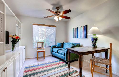 Country Club Home 2 BR, 2 BA and Den about 1 Mi to Golf - Foto 11